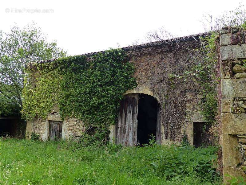 Maison à LOUBEJAC
