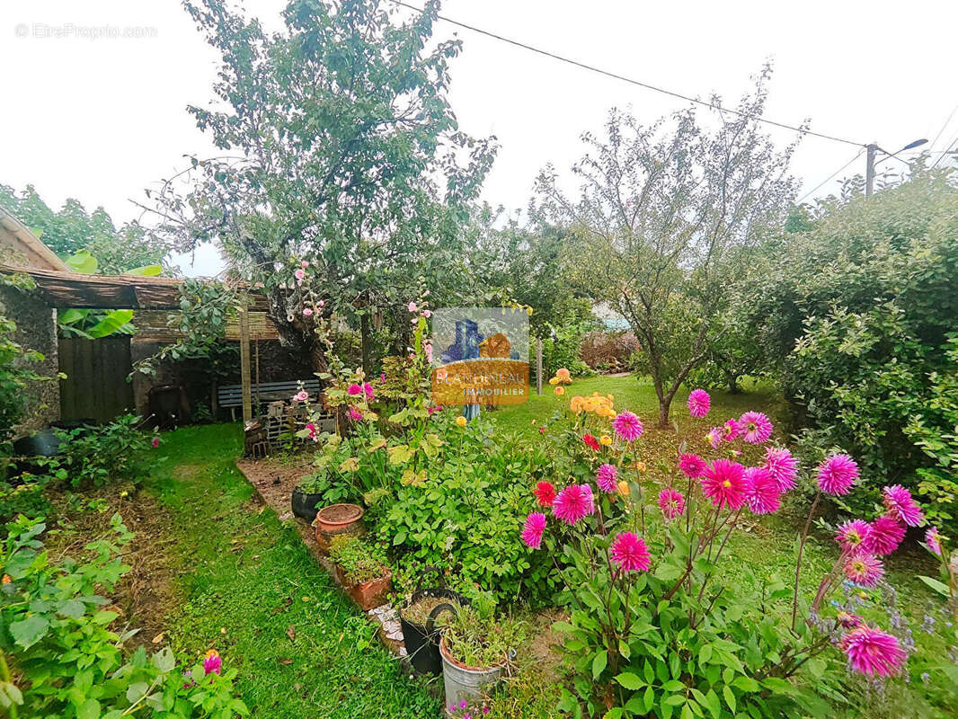 Maison à BOUGUENAIS