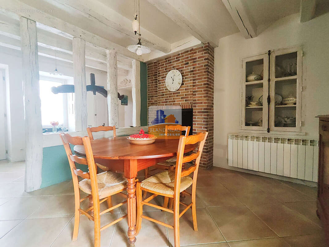 Maison à BOUGUENAIS