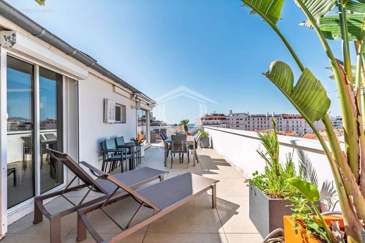Appartement à CANNES
