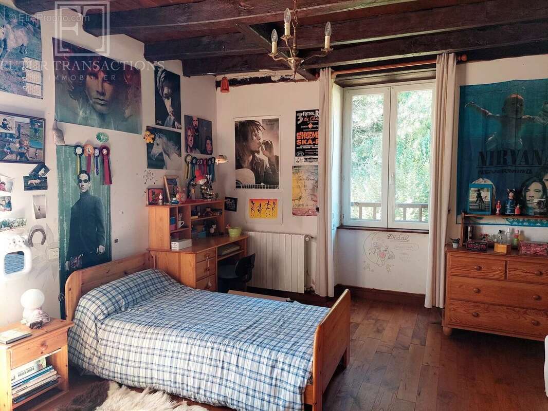 Maison à CHAMPAGNAC-DE-BELAIR