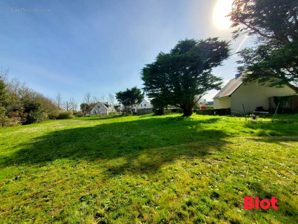 Terrain à SAINT-GILDAS-DE-RHUYS