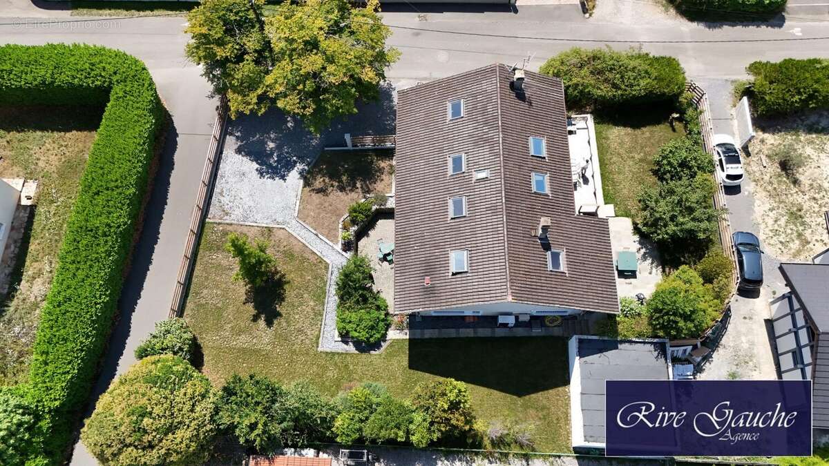 Maison à CHENS-SUR-LEMAN