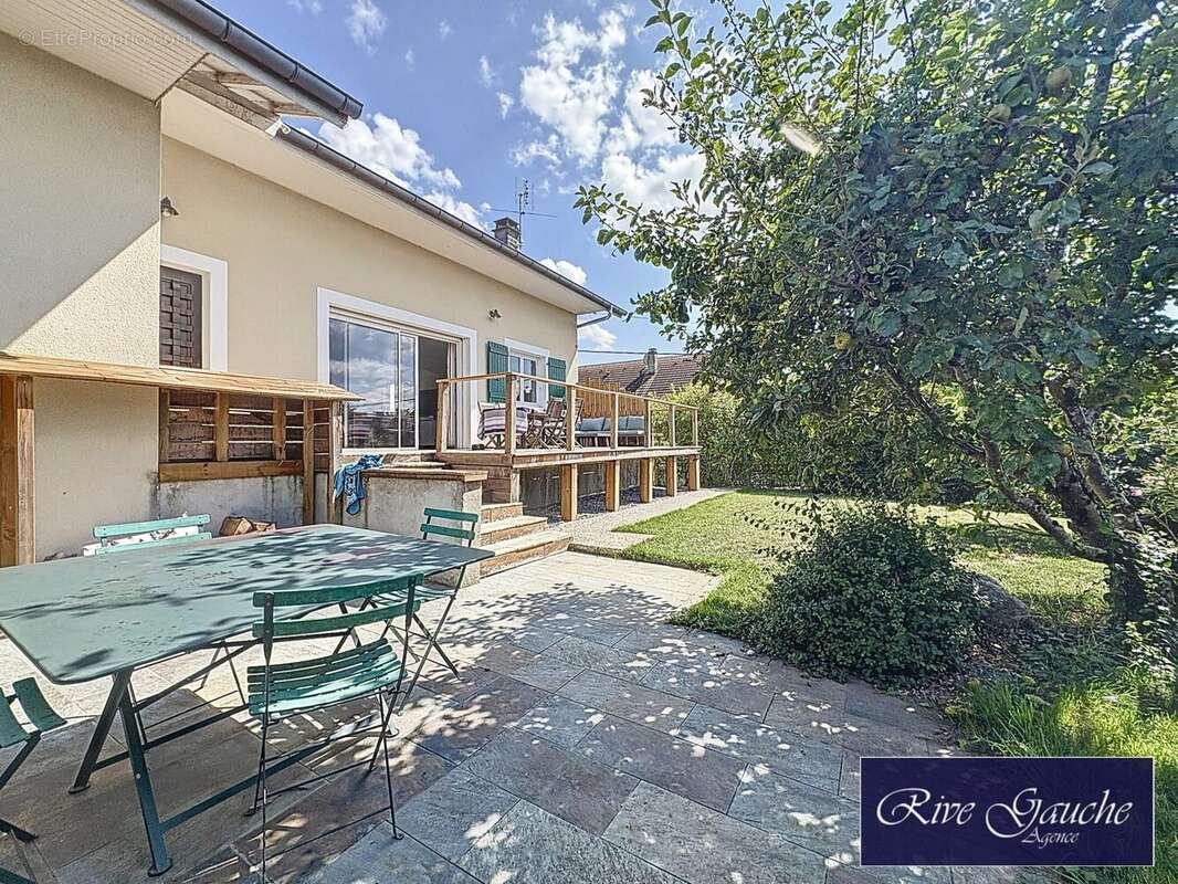 Maison à CHENS-SUR-LEMAN