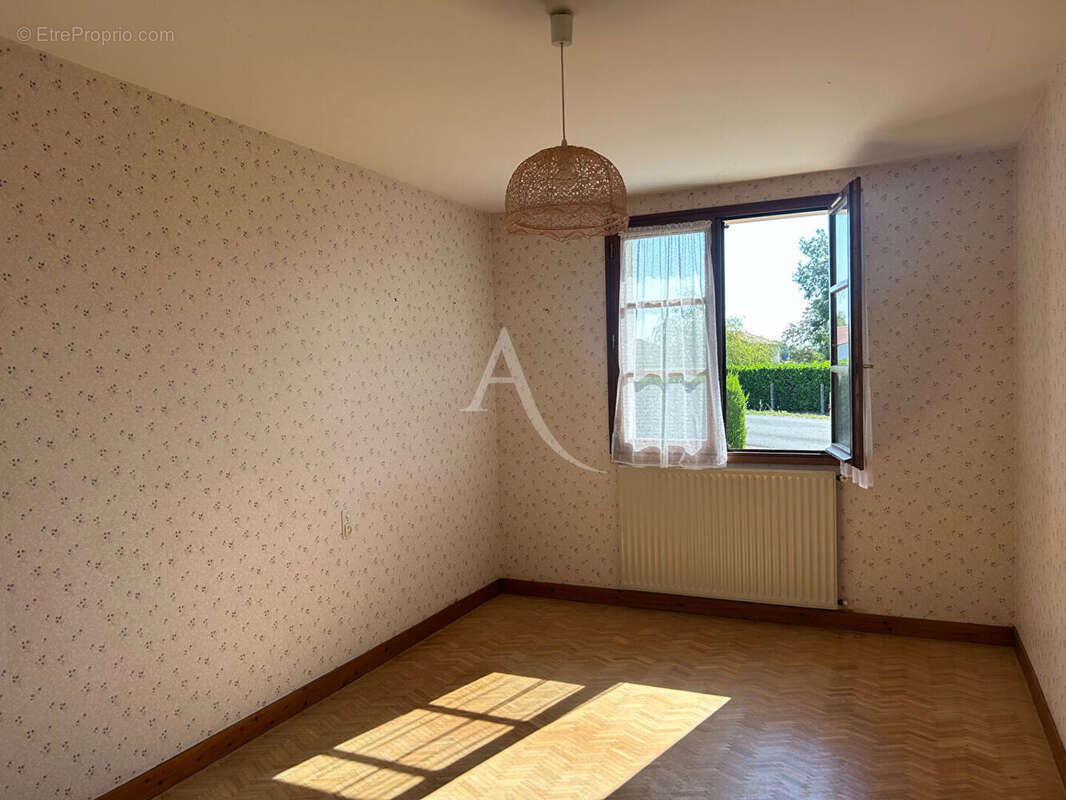 Maison à CHAILLE-LES-MARAIS