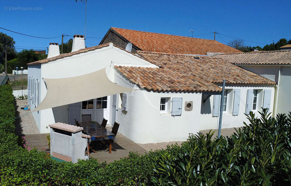 Maison à TALMONT-SAINT-HILAIRE