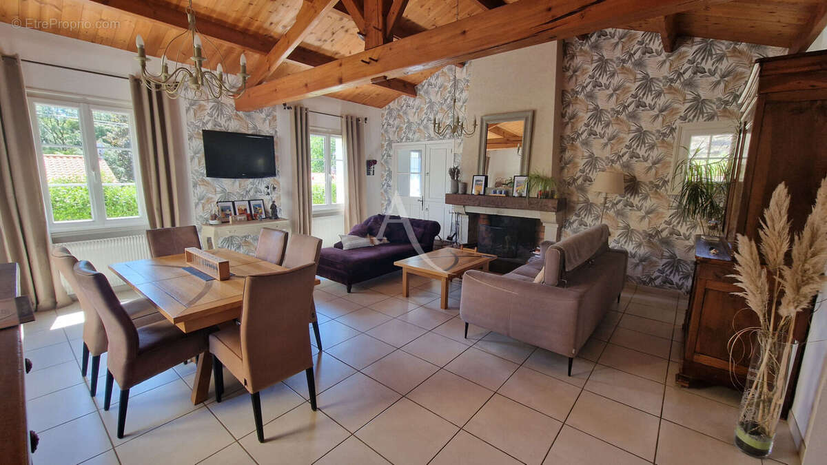 Maison à TALMONT-SAINT-HILAIRE