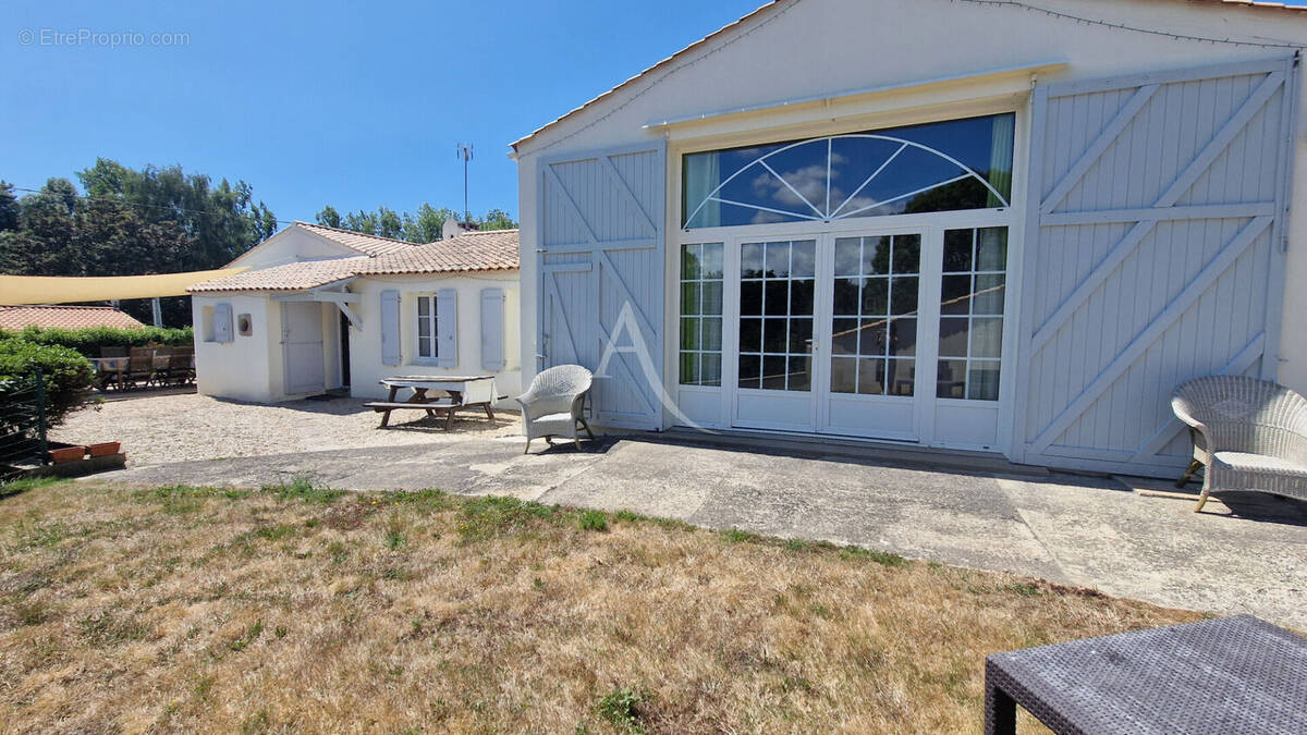 Maison à TALMONT-SAINT-HILAIRE