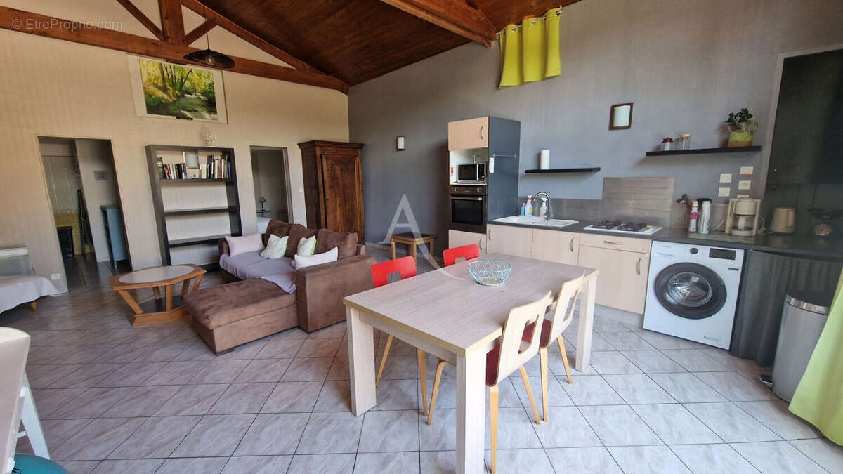 Maison à TALMONT-SAINT-HILAIRE