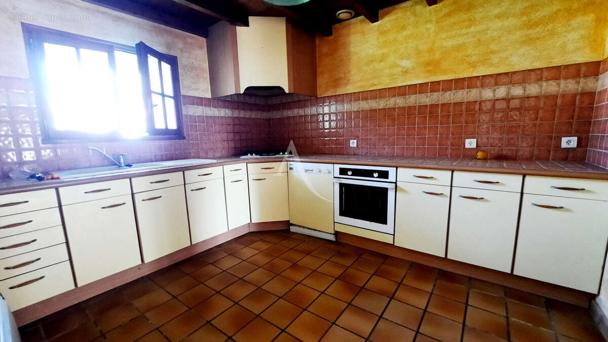 Maison à TUGERAS-SAINT-MAURICE