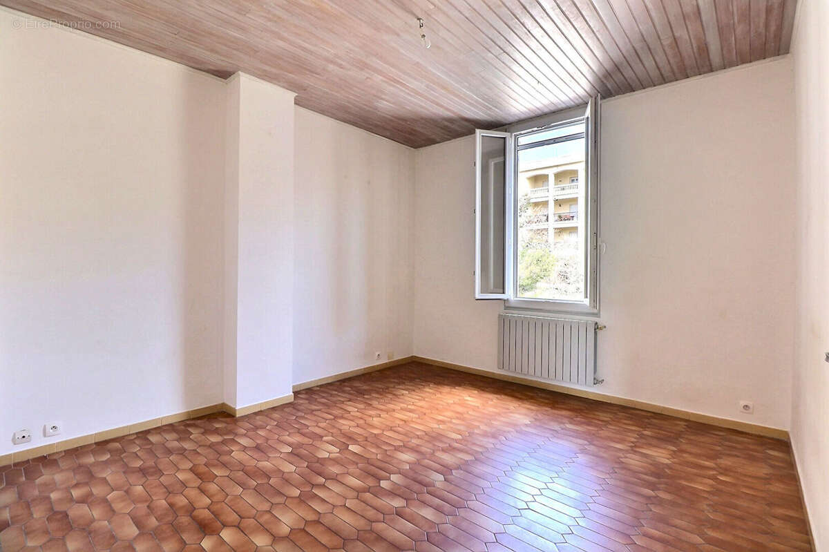 Appartement à MARSEILLE-12E