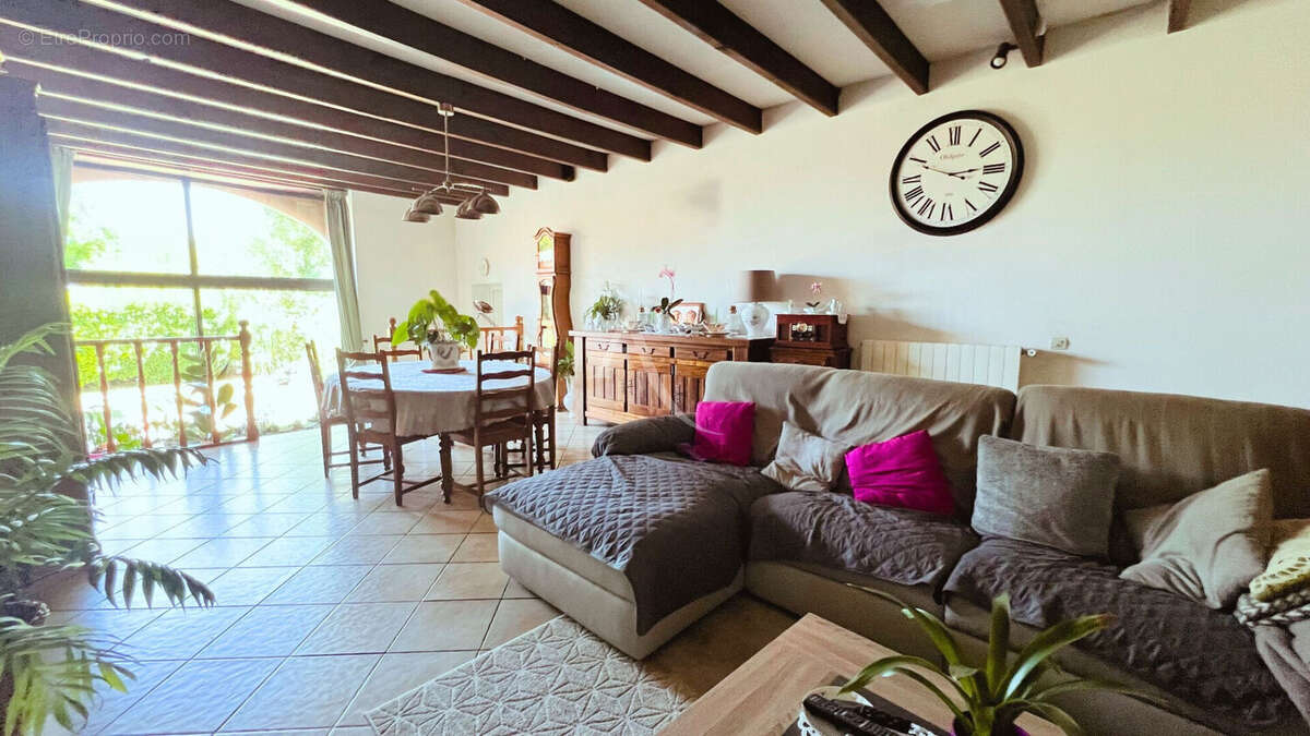 Maison à COLOMBIERS