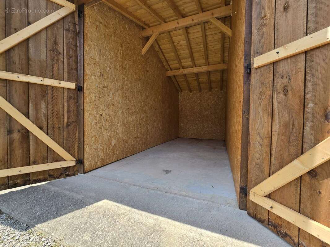 Commerce à SAINT-MICHEL-ESCALUS