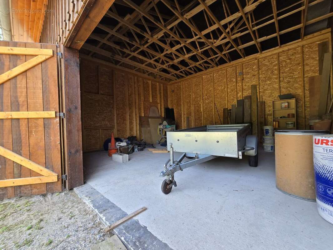 Commerce à SAINT-MICHEL-ESCALUS