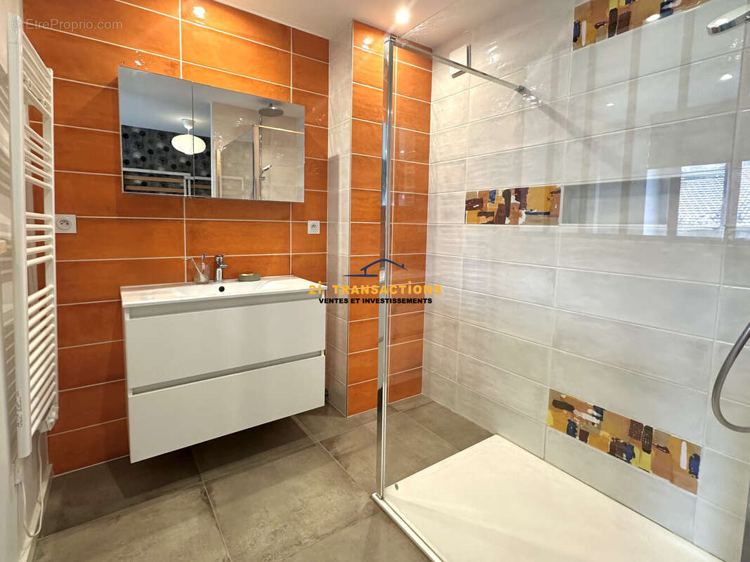 Appartement à SAINT-ETIENNE