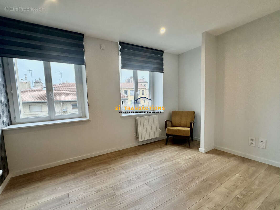 Appartement à SAINT-ETIENNE