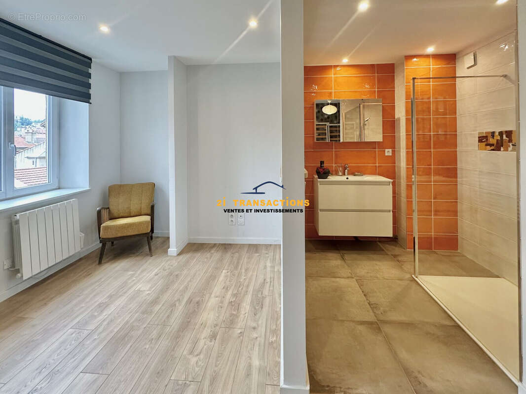 Appartement à SAINT-ETIENNE