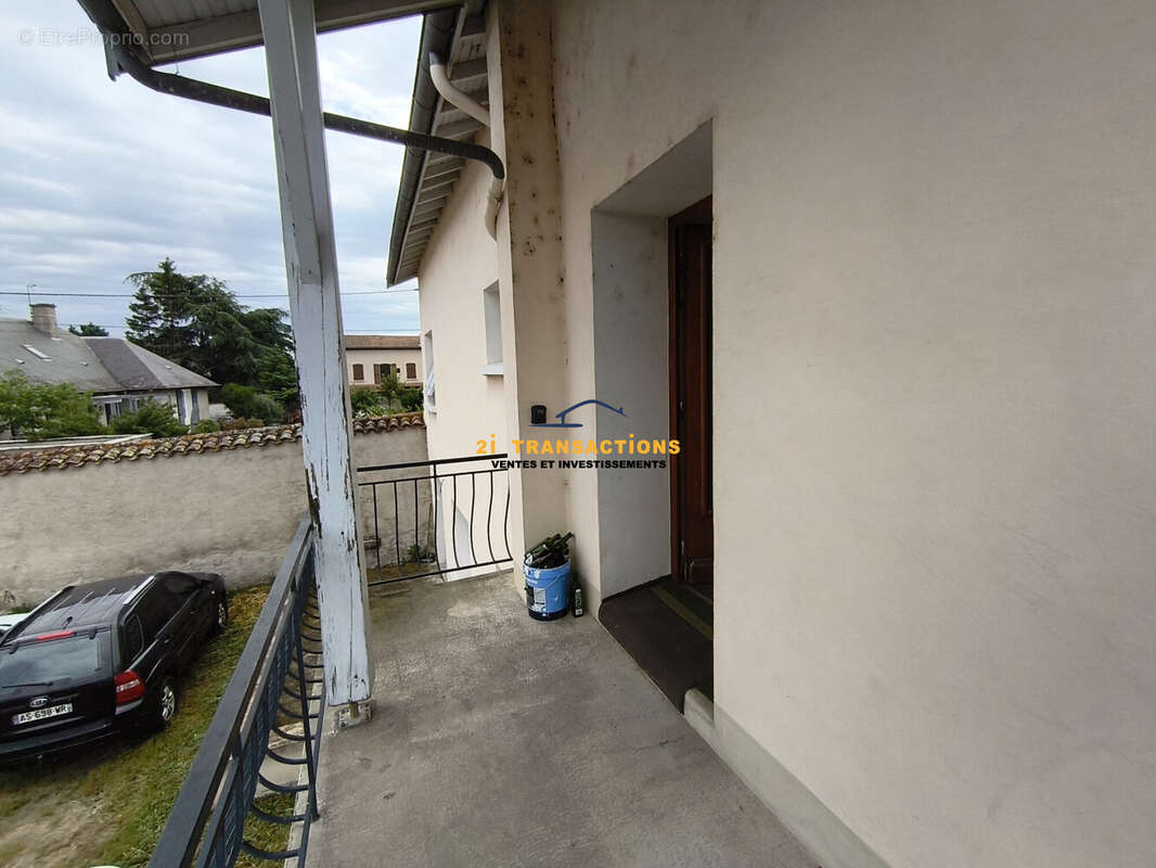 Appartement à SURY-LE-COMTAL