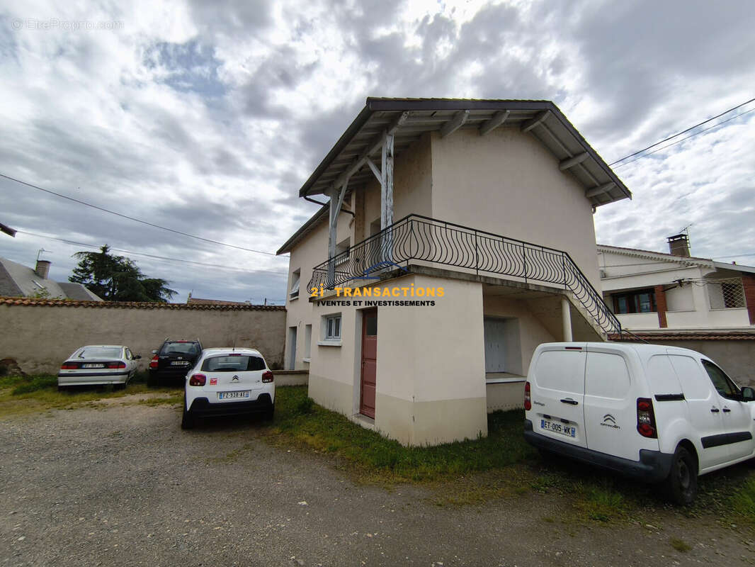 Appartement à SURY-LE-COMTAL