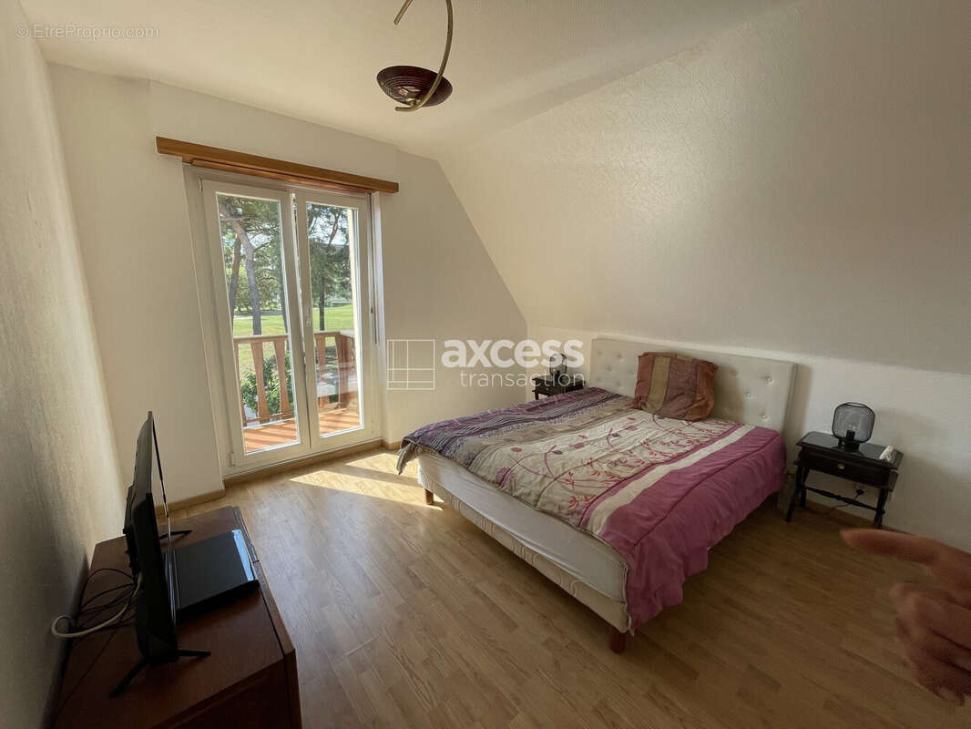 Chambre 1 vue jardin - Maison à HAGUENAU