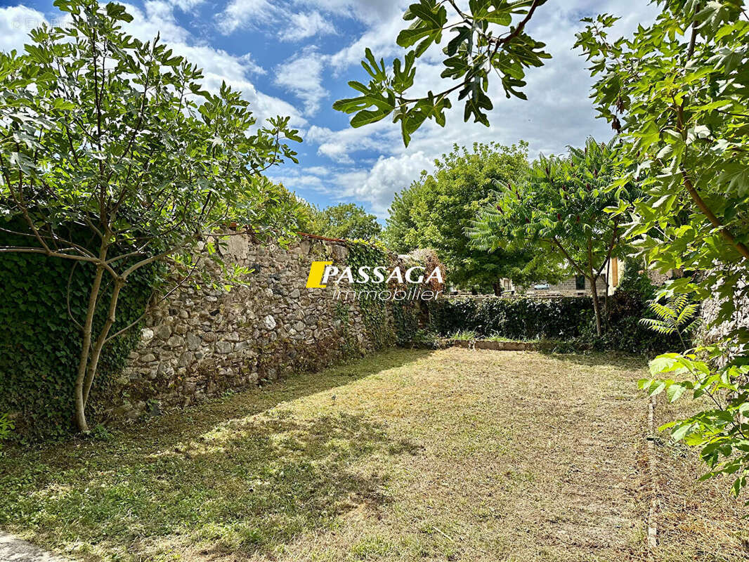 Maison à SAINT-GENIEZ-D&#039;OLT