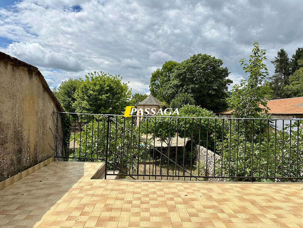 Maison à SAINT-GENIEZ-D&#039;OLT