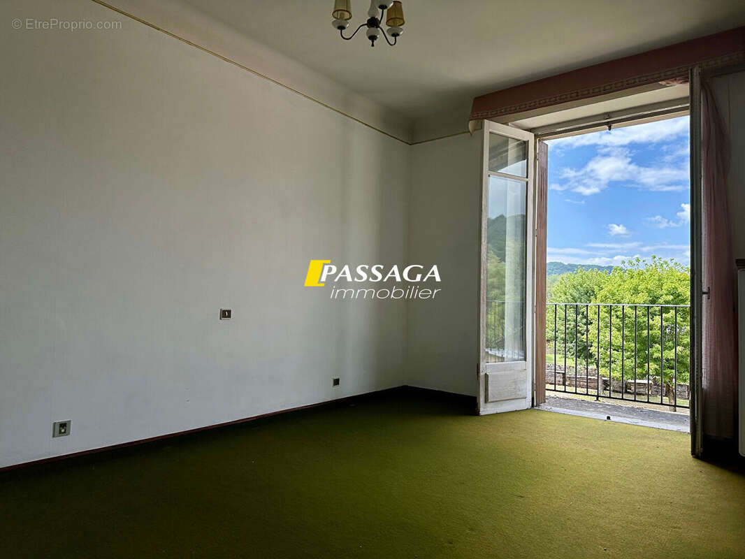 Maison à SAINT-GENIEZ-D&#039;OLT