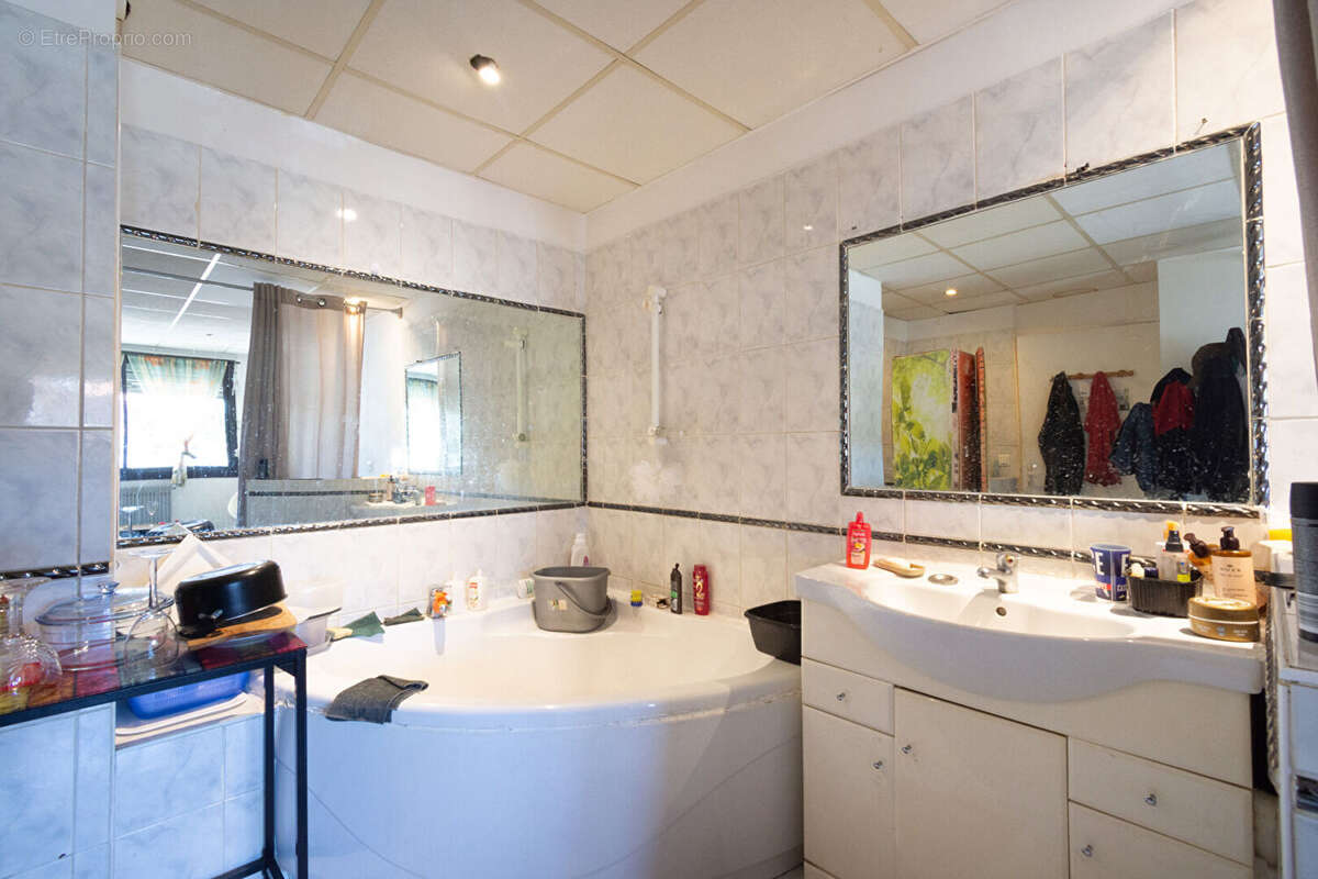 Appartement à MARSEILLE-13E