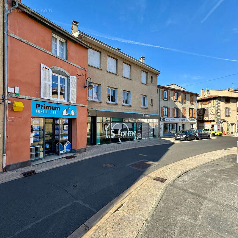 Terrain à SAINT-GEORGES-SUR-ALLIER