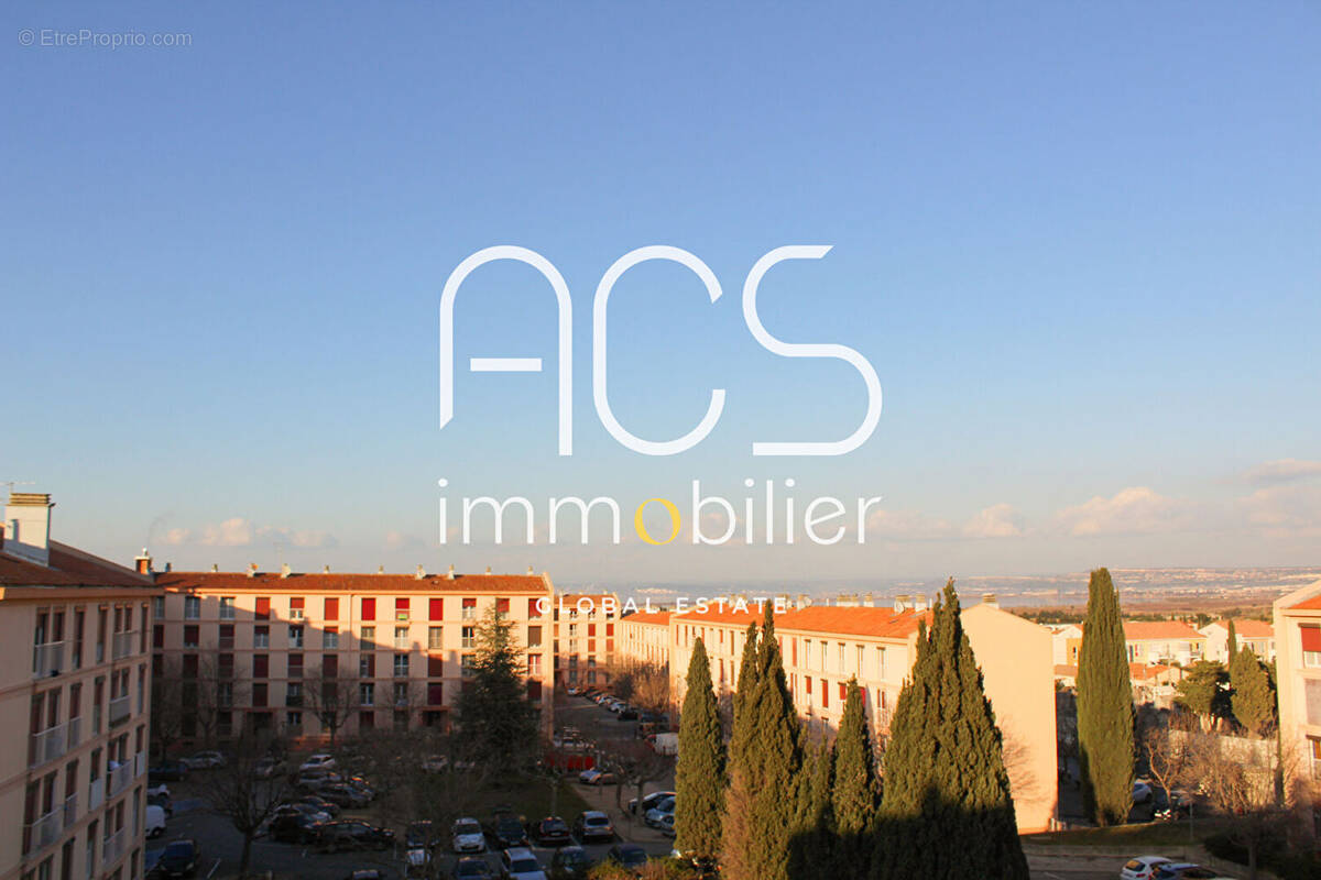 Appartement à CHATEAUNEUF-LES-MARTIGUES