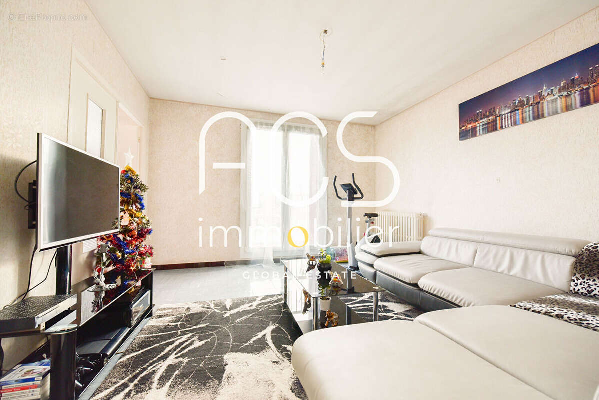 Appartement à CHATEAUNEUF-LES-MARTIGUES