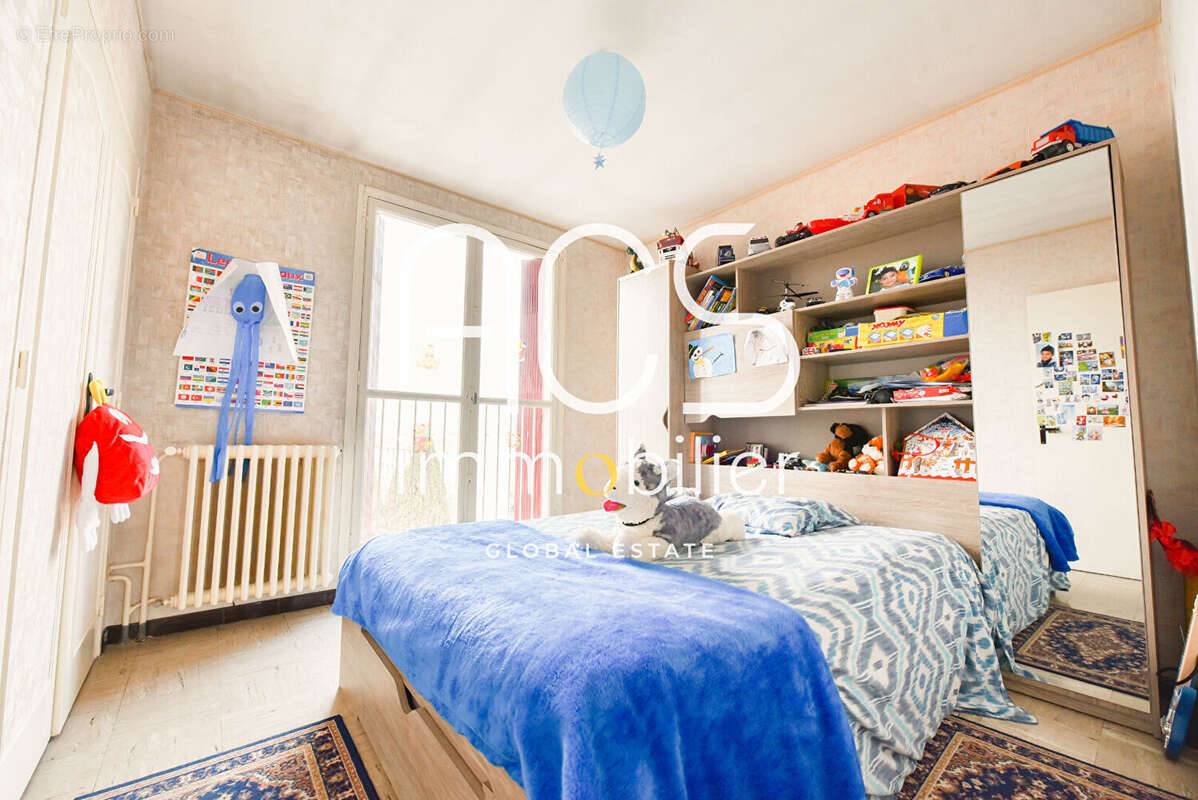 Appartement à CHATEAUNEUF-LES-MARTIGUES