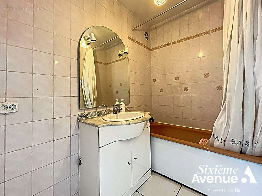 Appartement à LYON-8E