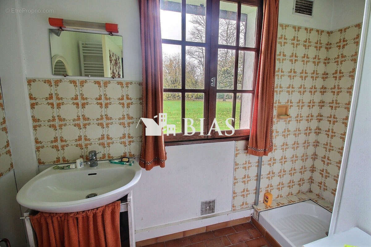 Maison à BOURG-ACHARD