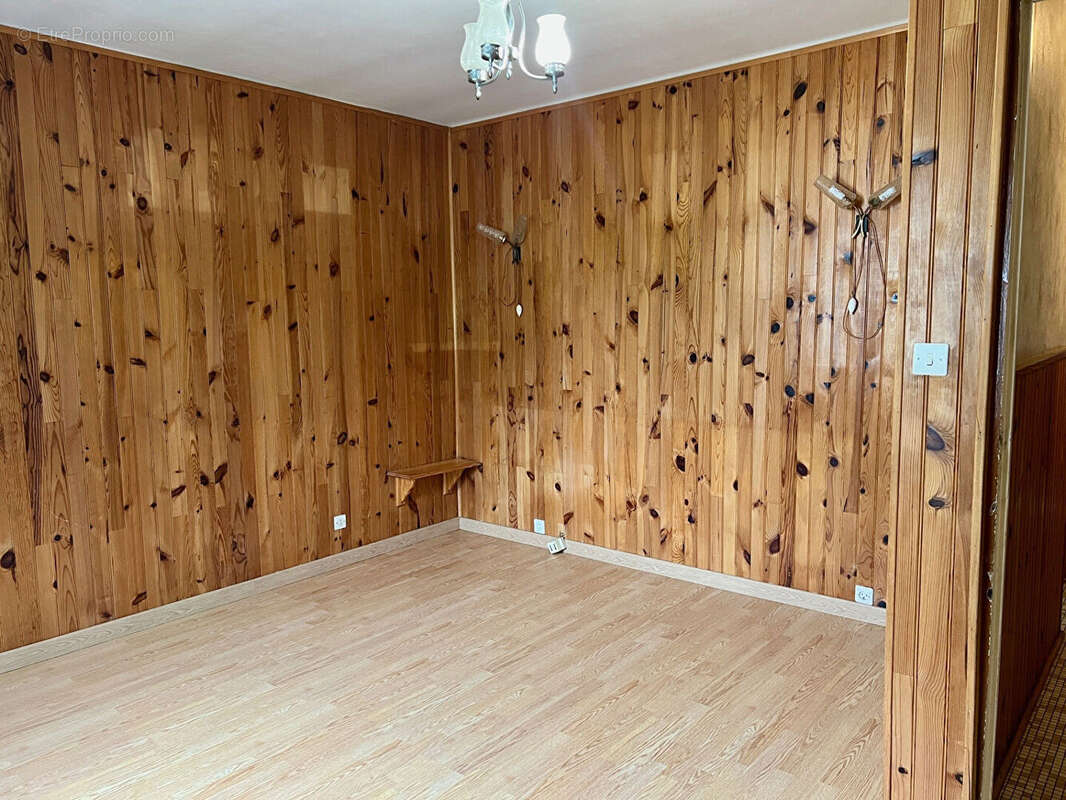 Maison à PARCAY-MESLAY