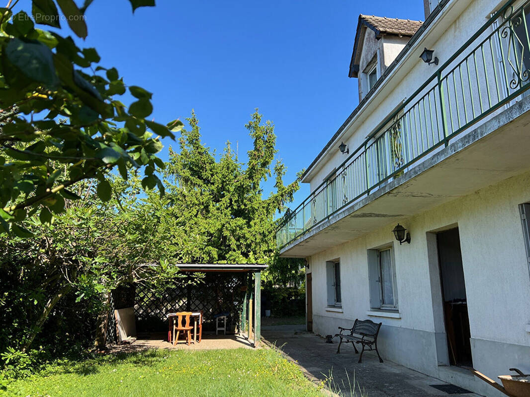 Maison à PARCAY-MESLAY