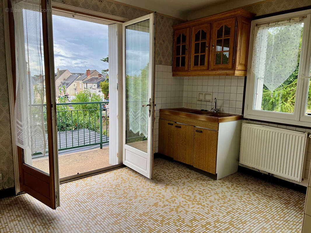 Maison à PARCAY-MESLAY