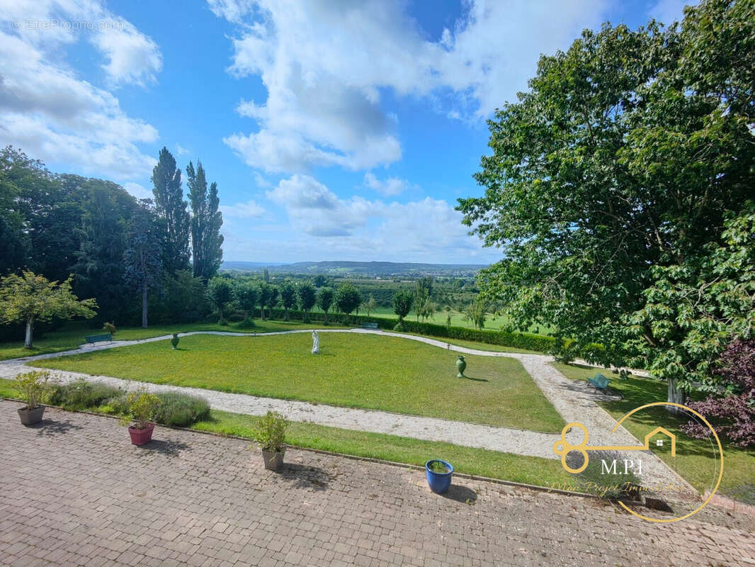 Autre à PONT-L&#039;EVEQUE