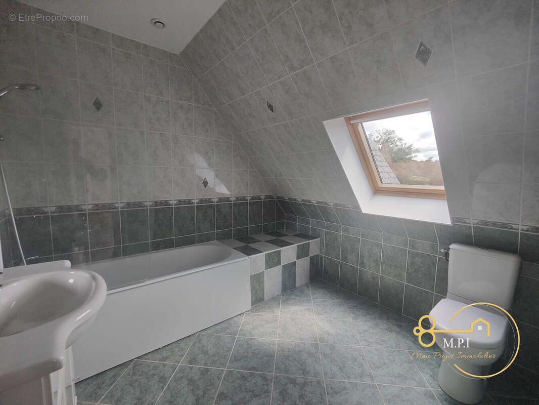 Maison à PONT-L&#039;EVEQUE