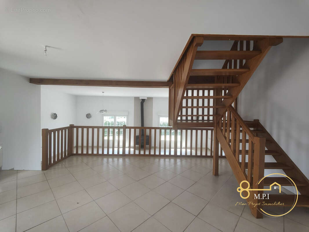 Maison à PONT-L&#039;EVEQUE