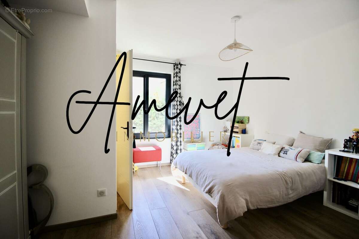 Maison à L&#039;ISLE-SUR-LA-SORGUE