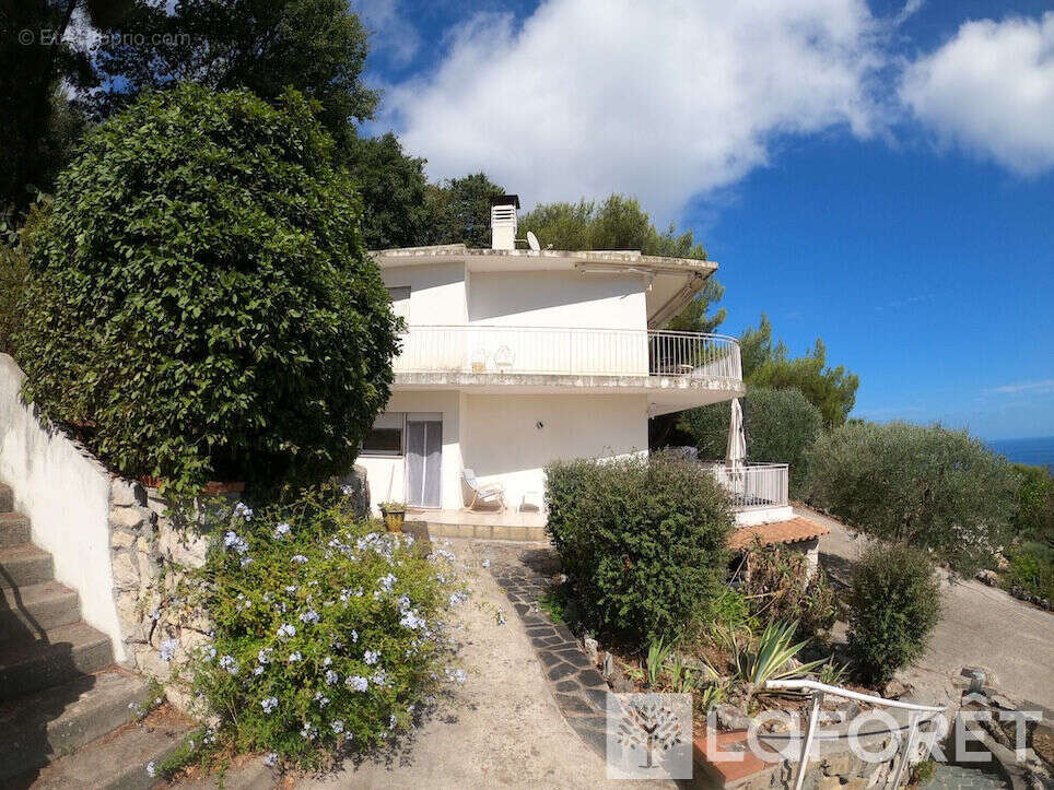 Maison à ROQUEBRUNE-CAP-MARTIN