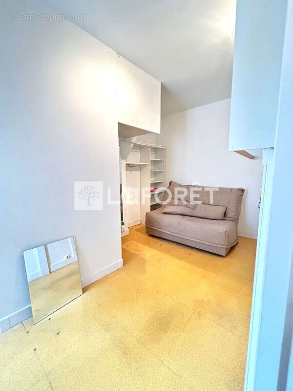 Appartement à PARIS-14E