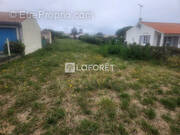 Terrain à LA BREE-LES-BAINS