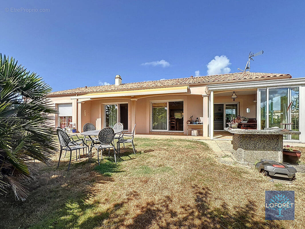 Maison à LE FENOUILLER