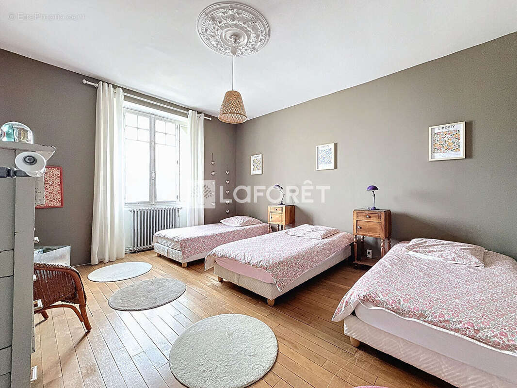 Maison à BRISSAC-QUINCE