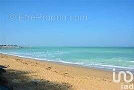 Photo 3 - Terrain à LA BREE-LES-BAINS