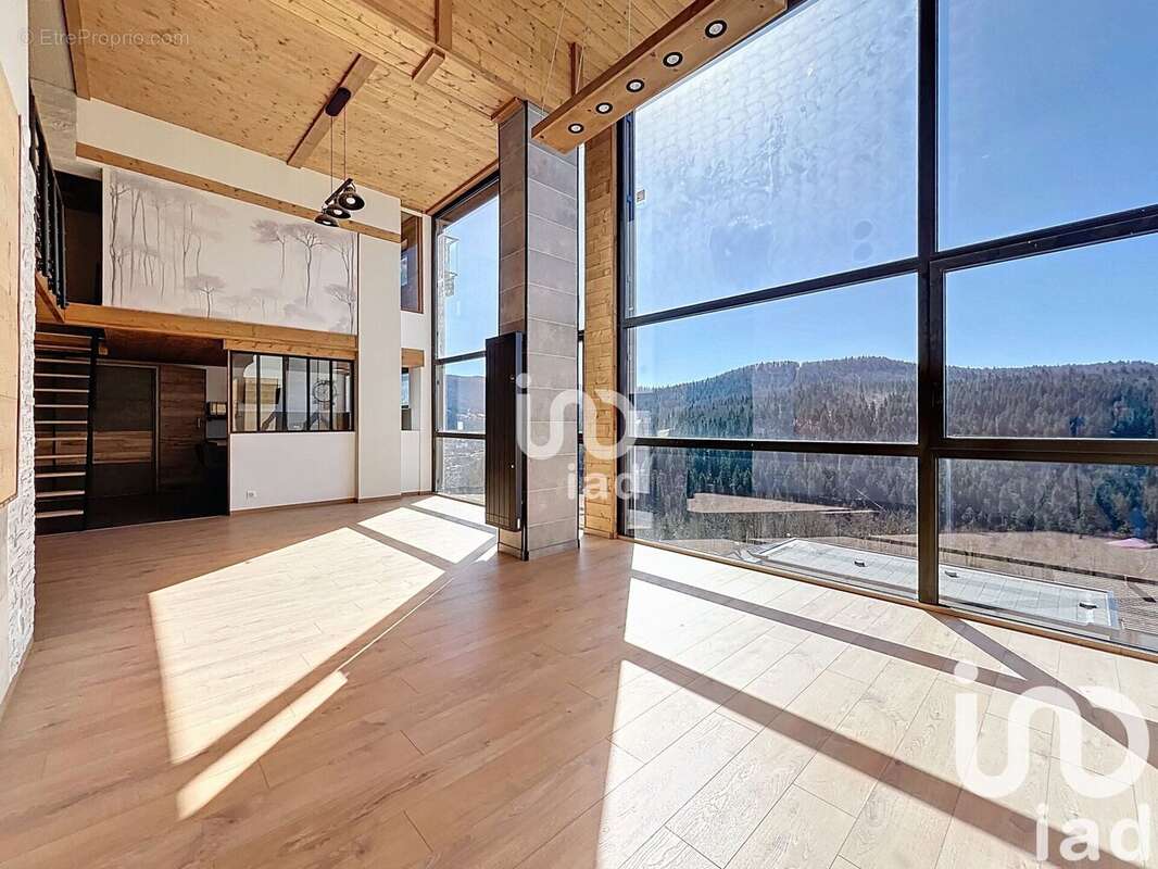 Photo 3 - Commerce à MORBIER