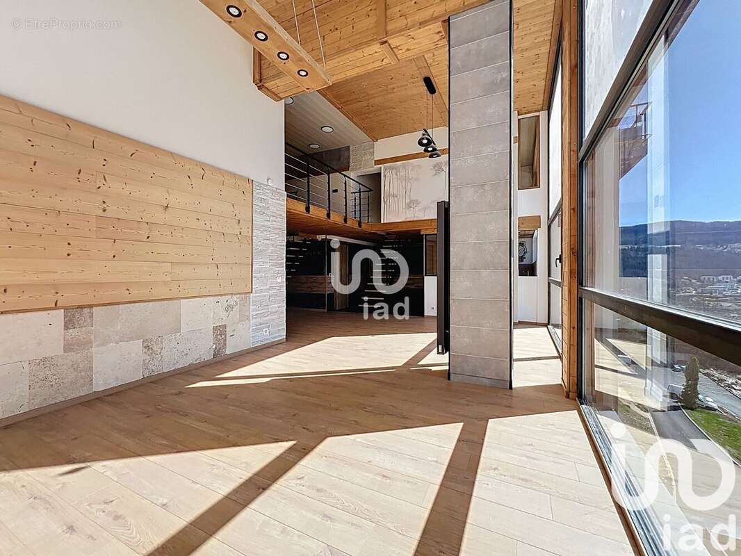 Photo 4 - Commerce à MORBIER