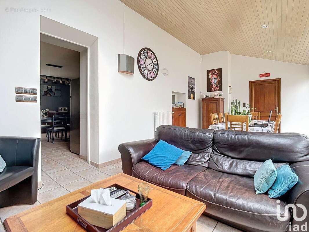 Photo 7 - Commerce à TREGUEUX